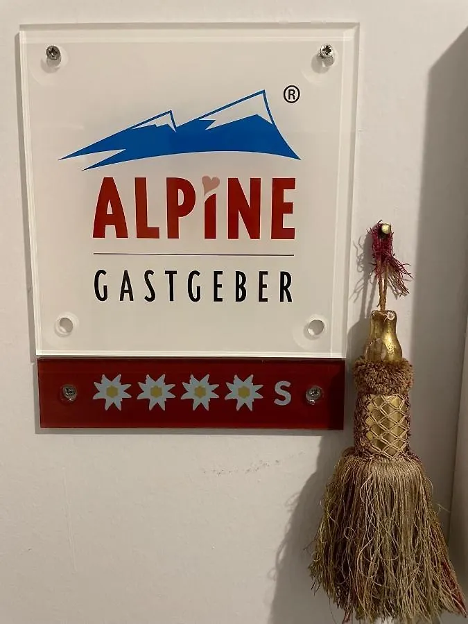 Gerda Wellness Apartment Grinzens Austria