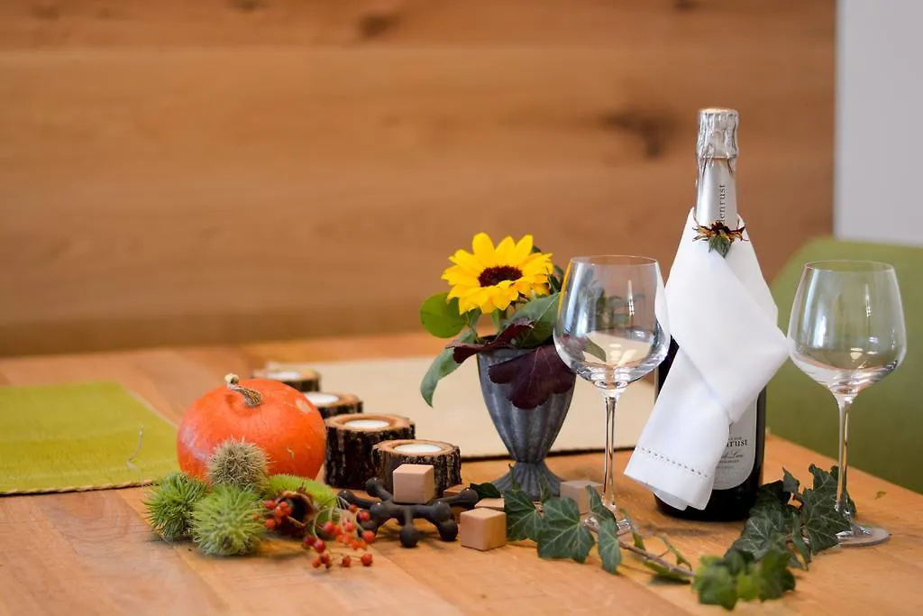 Gerda Wellness Apartment Grinzens