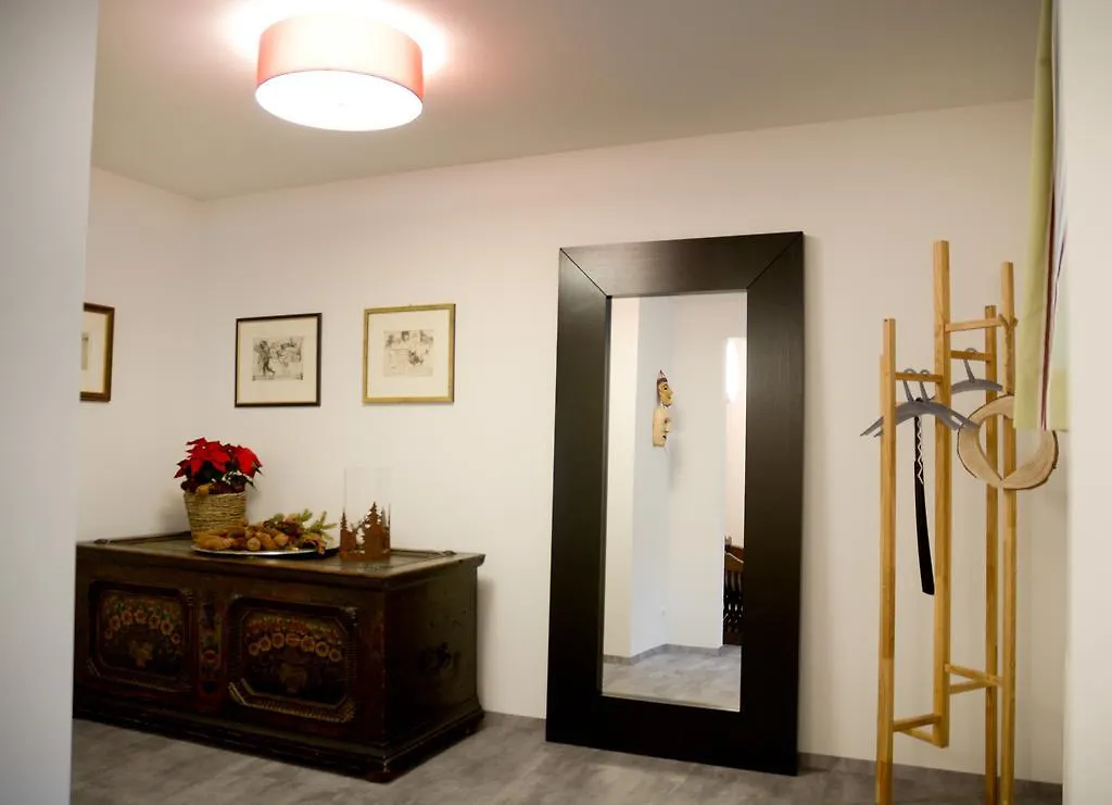 Gerda Wellness Apartment Grinzens 0*,  Austria