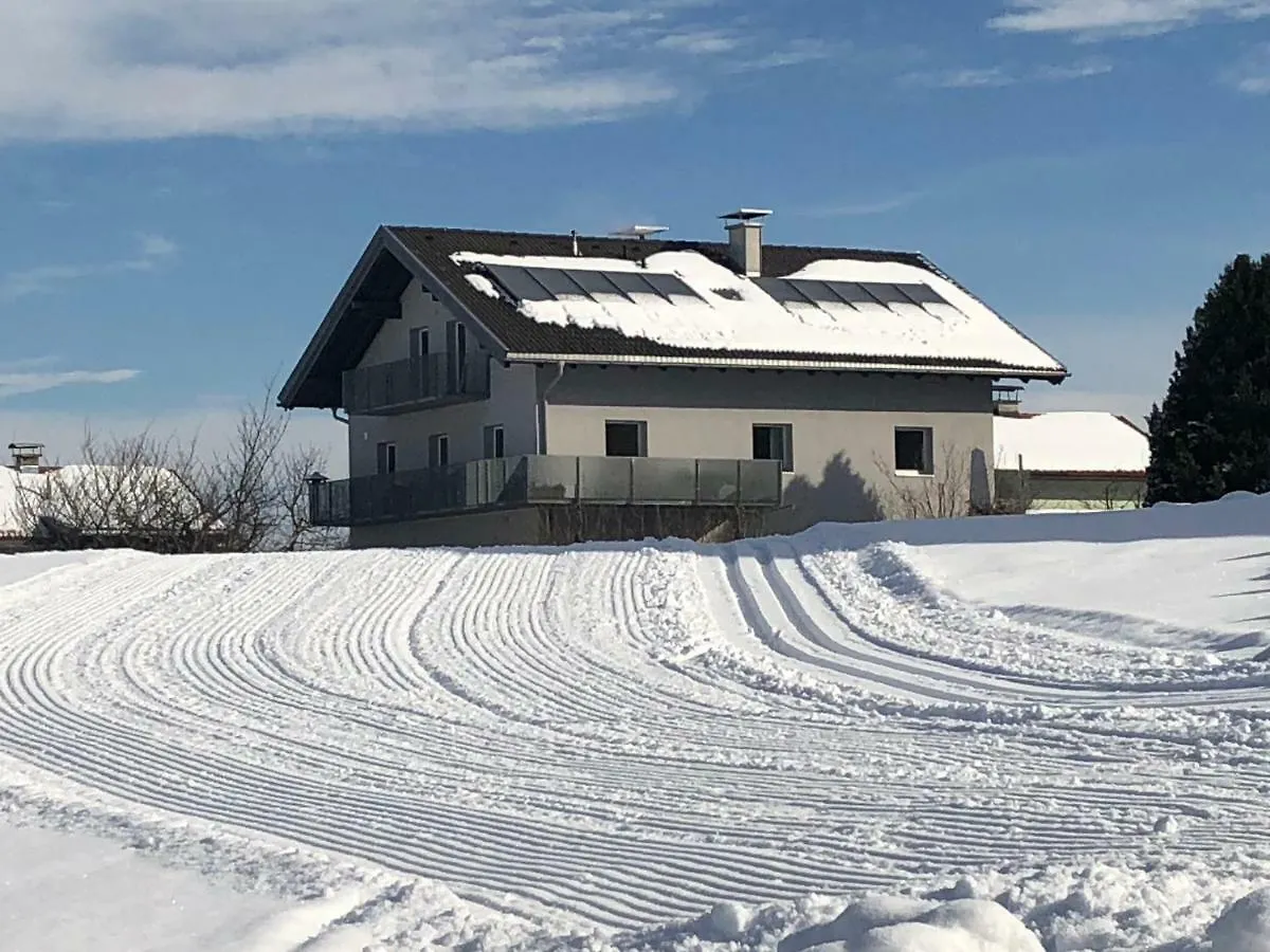 Gerda Wellness Apartment Grinzens Austria